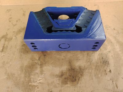 Sinotruck HOWO Truck Parts Wedge Support Assembly Wg9100590031engine Part Rear Support Bracket, Engine Parts, HOWO Trucks image 2