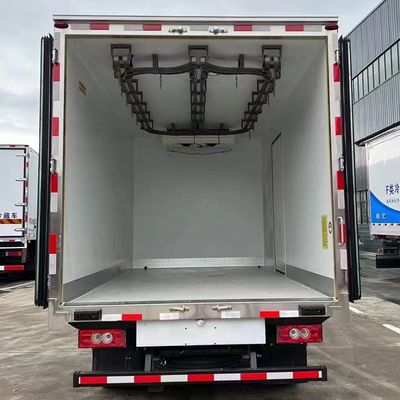 Foton/4X2 Refrigerated-Truck for Delivery/Transport/Distribution/Freezing Food/Veg on-Sale, Refrigerated Truck, Refrigerated Box Truck image 6