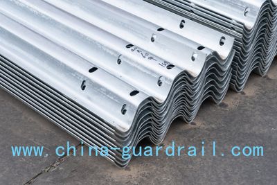 Galvanized Highway Guardrail Odbojne Ograje W Beam Roadside, Highway Guardrail, Guardrail image 3