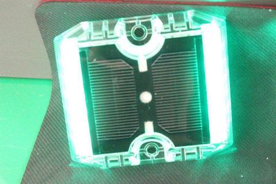 Square Solar 8 LED Outdoor LED Lighting Road Stud, Solar LED Road Stud, Aluminium Road Reflector image 2