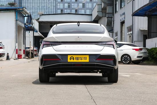 2023 Chinese Cheap Price Vehicles Used Car Elantra Used Cars Hot Sell image 5