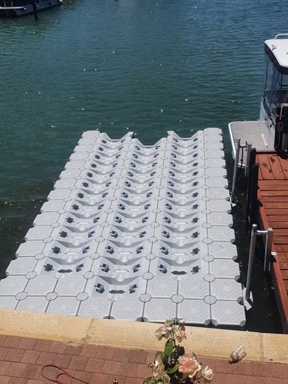 Pontoon Cube Drive on Dock for Sea Water with Electric Winch image 5