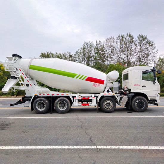 Heavy Duty Dong Feng Mixer Truck 8X4 Self-Loading Concrete Mixer Remote Control Cement Mixer Truck Agitator Truck image 6