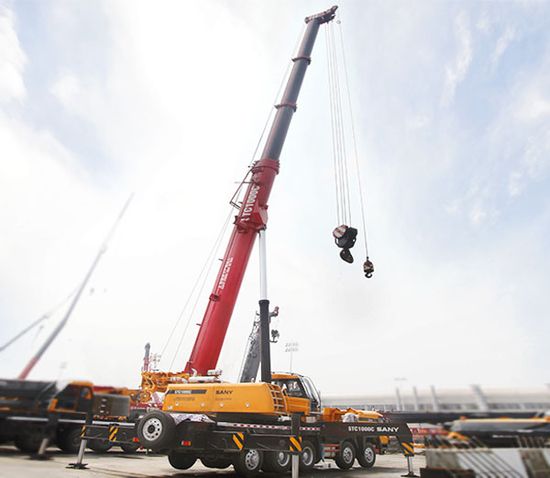 Direct Factory Offer 110 Tons Truck Crane 110t Crane Stc1100 with Direct Factory Offer in Philippines image 2