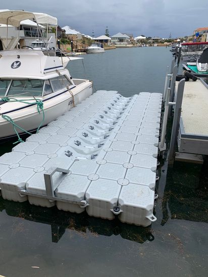 Jet Ski Dock Floating Pontoon Platform with Marine Cubes by Blow Molding image 4