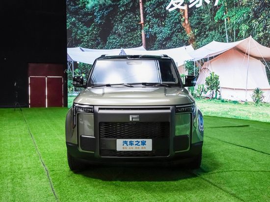 Baic Rox Stone 01 Electric Gasoline Hybrid Phev Large SUV 4WD 6 Seats 7 Seats Used Car image 6