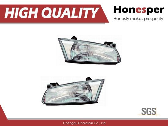 Wholesale Car Spare Parts Auto Parts Headlight for Toyota Camry ′96-′98 81110-33210 81150-33210 image 2