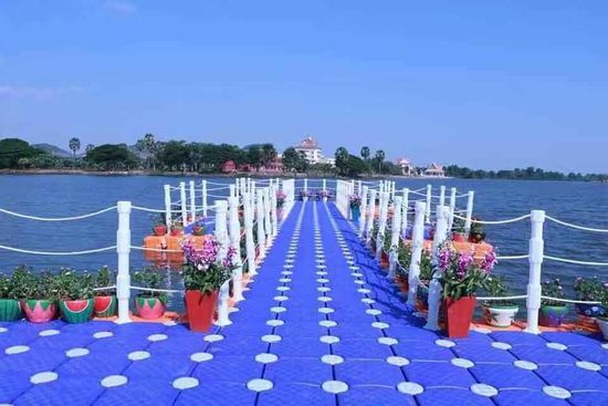HDPE Plastic Platform for Floating House with WPC Decking image 4