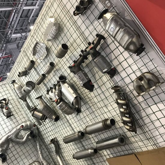 Three Way Exhaust Manifold Catalytic Converter for Mitsubishi Grandis with Two Cata Box image 4