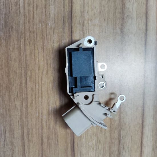 Car Alternator Assy Voltage Regulator 1260004030 for I_Suzu Diesel Pickup Parts image 2