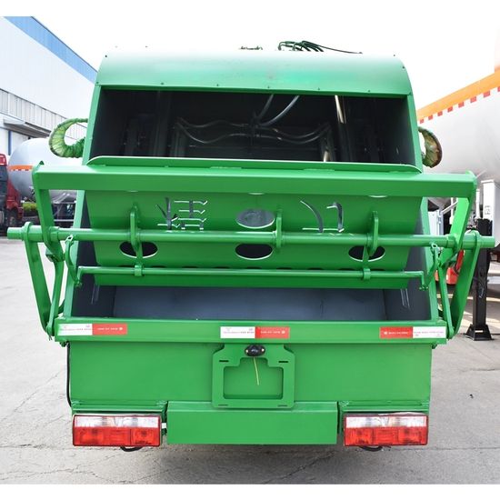 Dongfeng 6 Wheel 5m3 5ton Compress Garbage Truck and 5m3 Compression Garbage Truck image 4