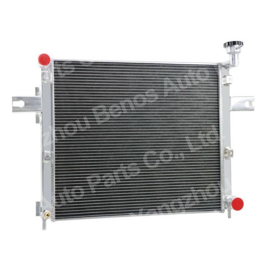 4-Row Aluminum Radiator Fit 2005-2010 Jeep Grand Cherokee /Commander 3.7 4.7 6.1 image 2