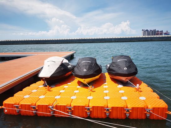 HDPE Material 50*50*40cm Single Cube Jet Ski Floating Dock with Bollard image 6