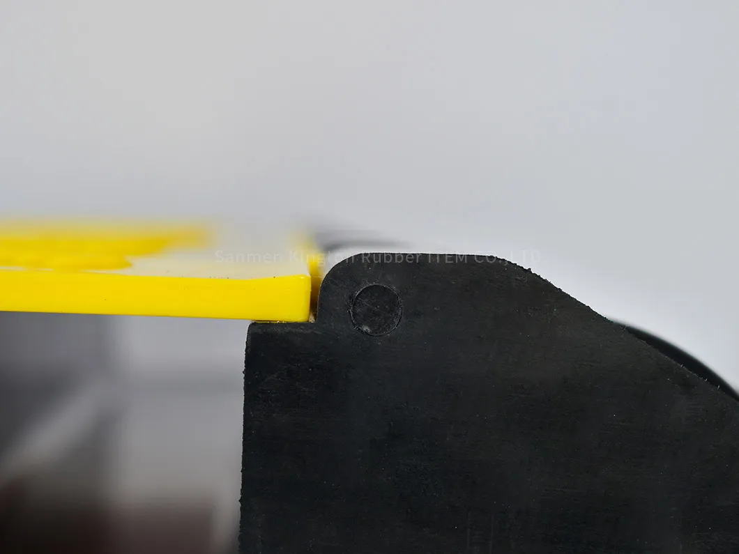 Black and Yellow Flexible 2 Channels Waterproof Rubber Cable Protector Cable Ramp