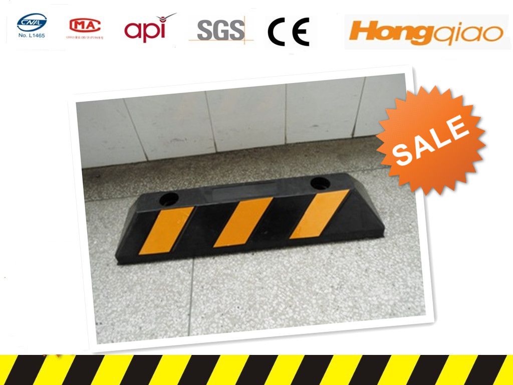 Rubber Car Stoppers with Reflective Marks (Yellow and Black)
