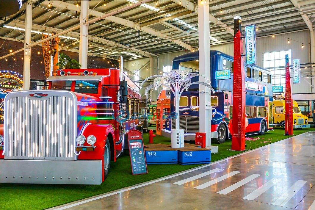Best Selling 2023 Thomas-Style Electric Food Cooking Steak Ice Cream Cart Mobile Food Kiosk Mobile Food Snack Vending Truck Food Shop