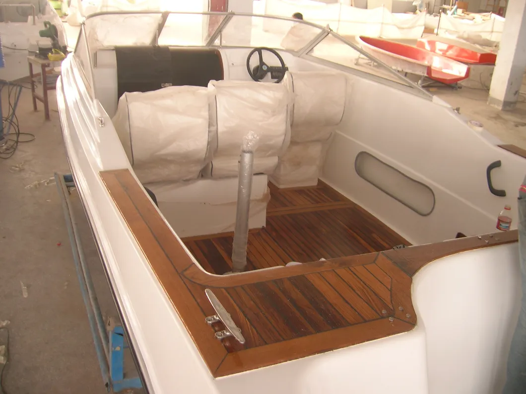 China 6.8m 22FT Fiberglass Work Fishing Motor Boat for sale