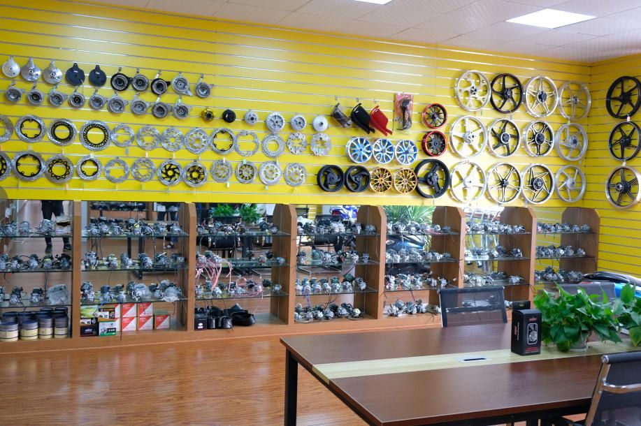 Motorcycle Parts ABS Material Motorcycle Chain Cover