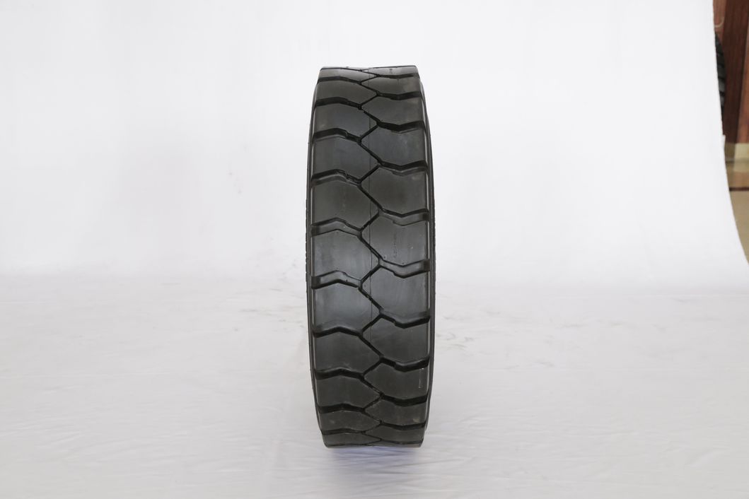 Advanced Cheap Tires for Forklift and Scrapers, Made in China Factory. 28*9-15