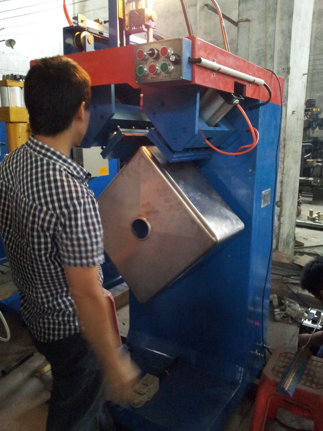 Stainless Steel Kitchen Sink R-Angle Corner Seam Welding Machine