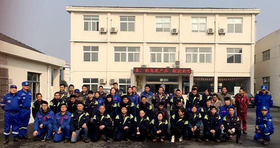 China Manufacturing and Trading Combo Solid Tire 14.00-20 Blender Mixer Trailer and Forklift