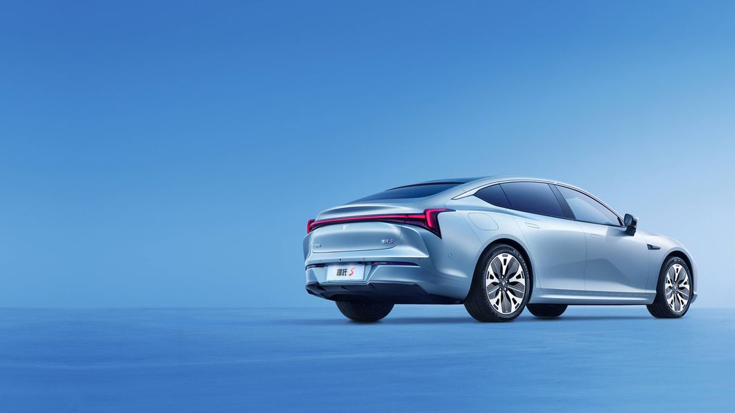 Electric Vehicles Neta S EV New Energy Hozon Rear Four-Wheel Drive Large Version Nezha Neta S Plus 2023 Pure 650km Electric Car