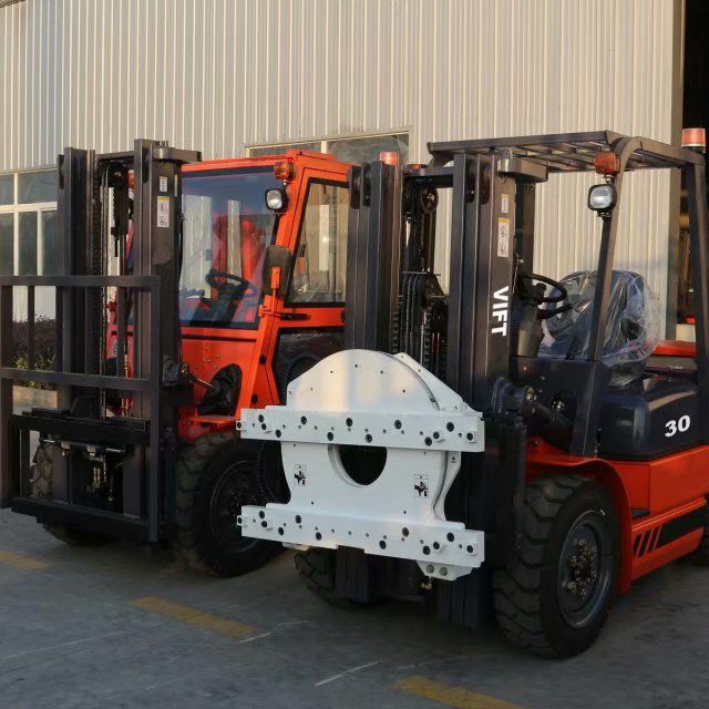 Isuzu Engine 3 Ton Diesel Forklift with Rotating Clamp Forklift