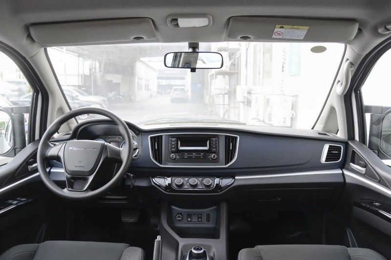 High Speed Electric Mini Bus Passenger Van Car