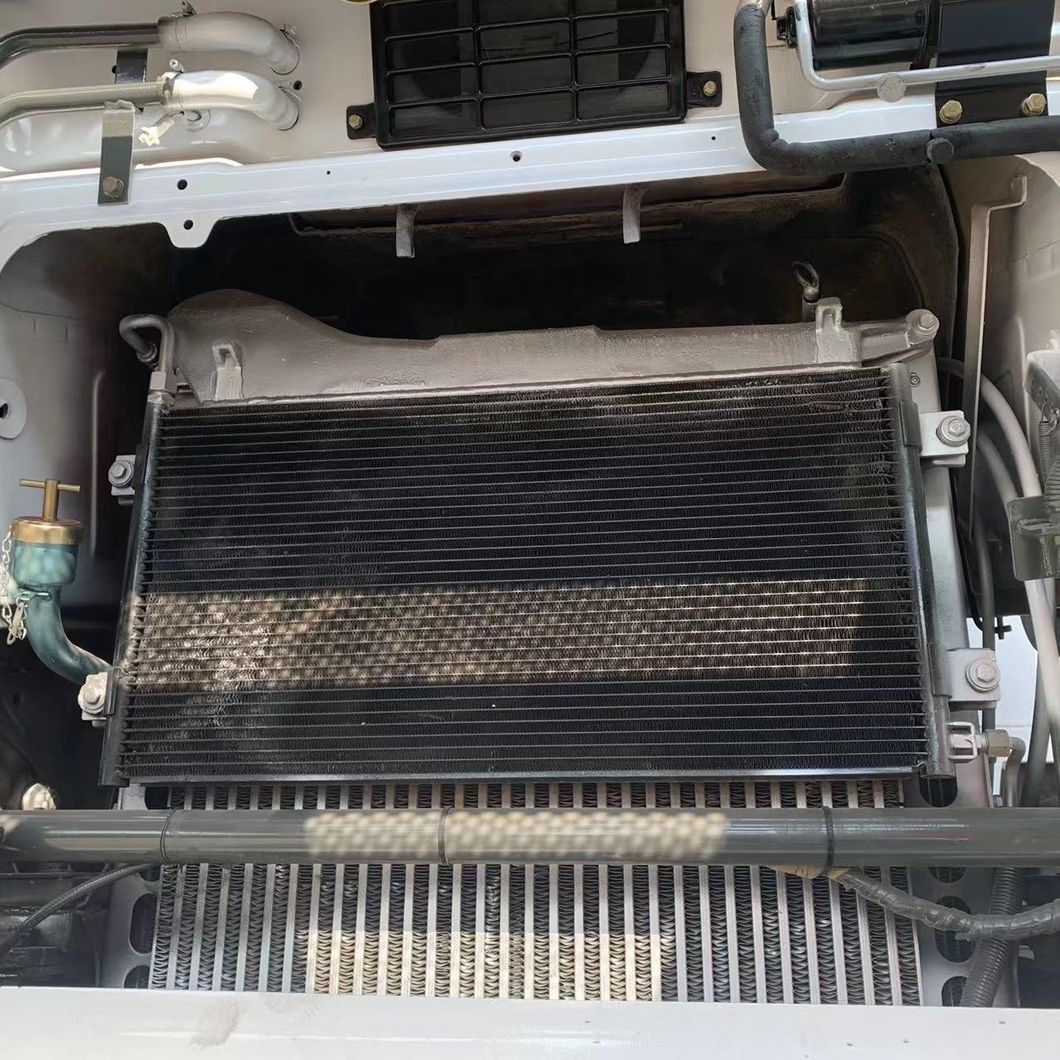 Factory Price Sinotruck HOWO 8X4 375HP Used Dump Truck Used Tipper Truck for Sale