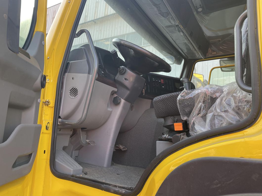 Factory Price Used HOWO Truck 6X4/8X4 Dump Truck Sinotruk Tipper 10 Wheels 12 Wheels Truck Used Dump Truck