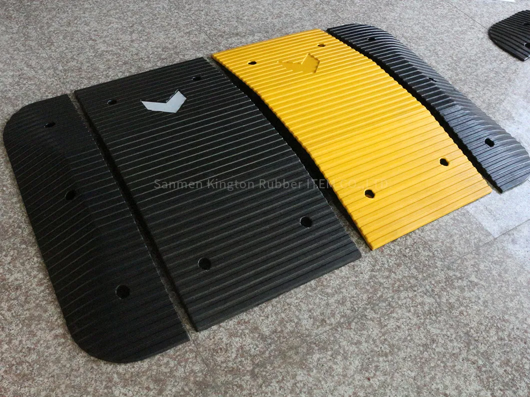 High Intensity One Way Road Speed Hump Rubber Speed Bump