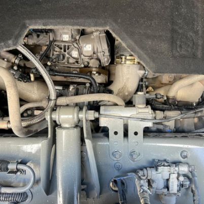 CNG Second-Hand HOWO T7h 6X4 430HP Tractor Truck for Sale