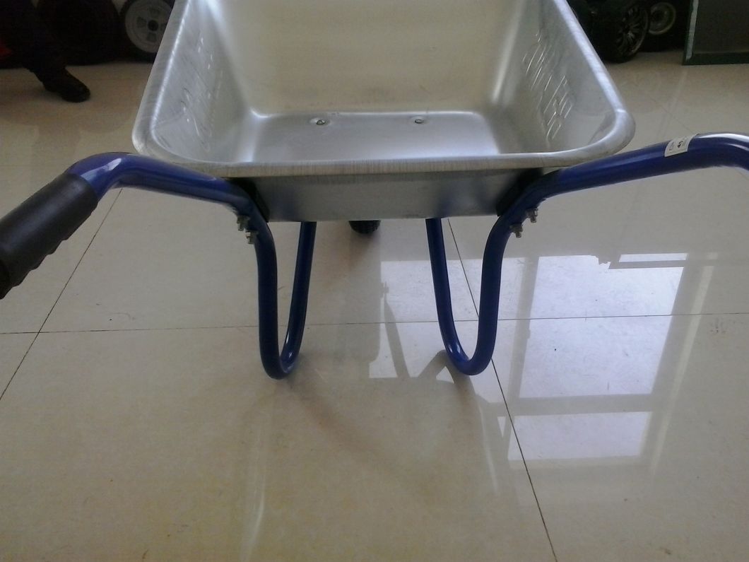 Popular Building Garden Construction Galvanized Tray Wheelbarrow Wb6204 for Russia Market