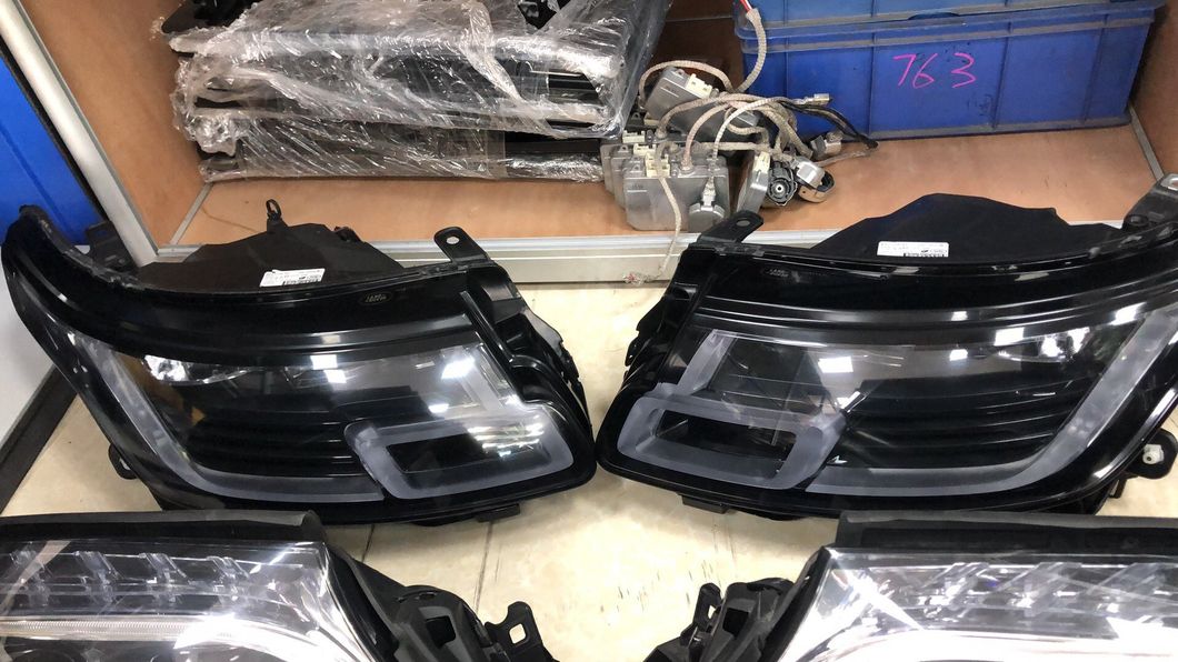 Upgrade Headlight 2018-2020 for Range Rover Vogue L405 4 Lens LED Lights