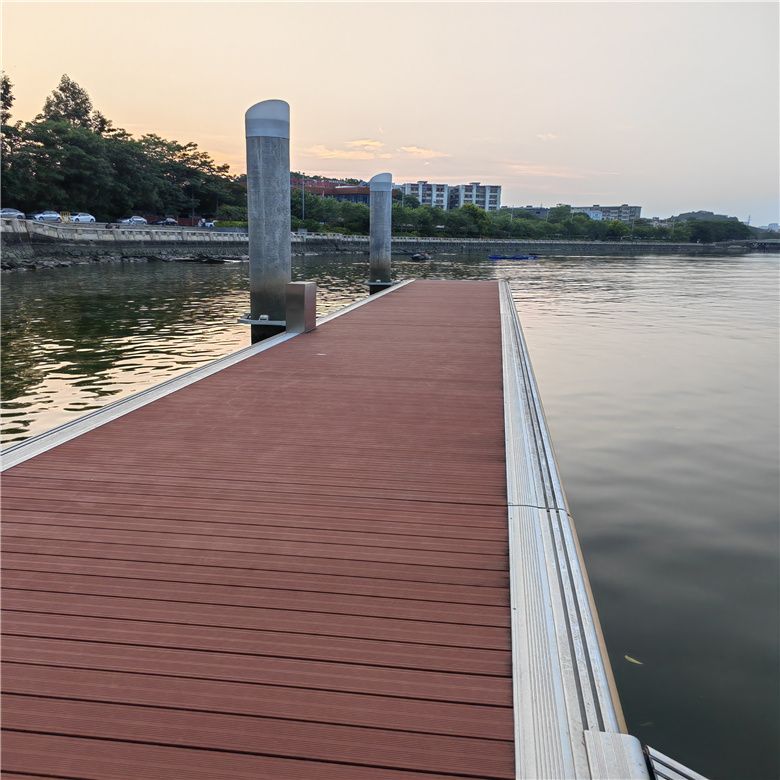 Floating Dock with Aluminum Frame and WPC Decking