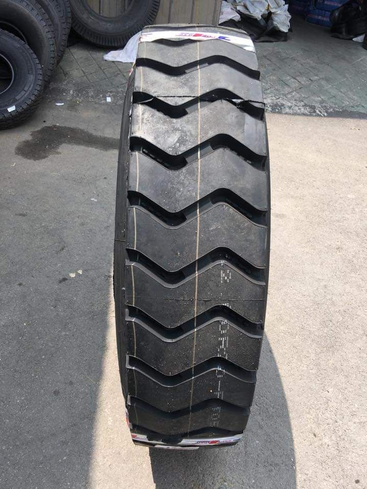Sportrak/Superway Truck Tyre 11.00r20 Sp909 Sp915 Pattern Mining Area Overloading