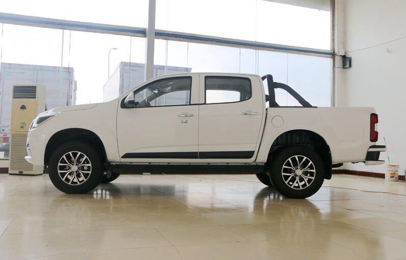 New China Isuzu 4X2 and 4X4 Taga Pickup Diesel and Dasoline Engine
