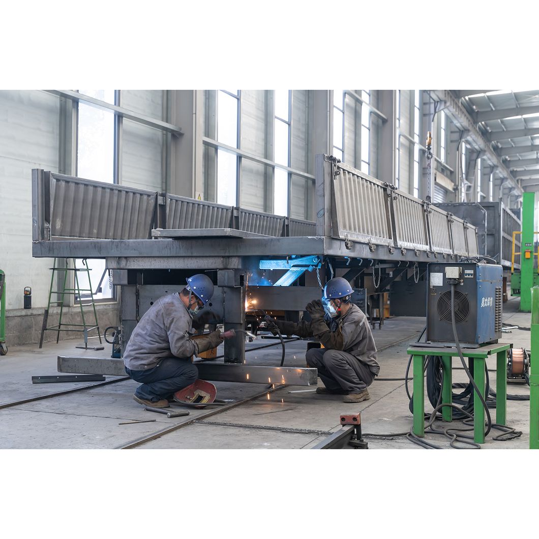 China Trailer 3 Axle 80 Ton Heavy Duty Gooseneck Excavator Transportlow Loader Lowboy Low Bed Trailer Truck Semi Trailer for Excavator Transport