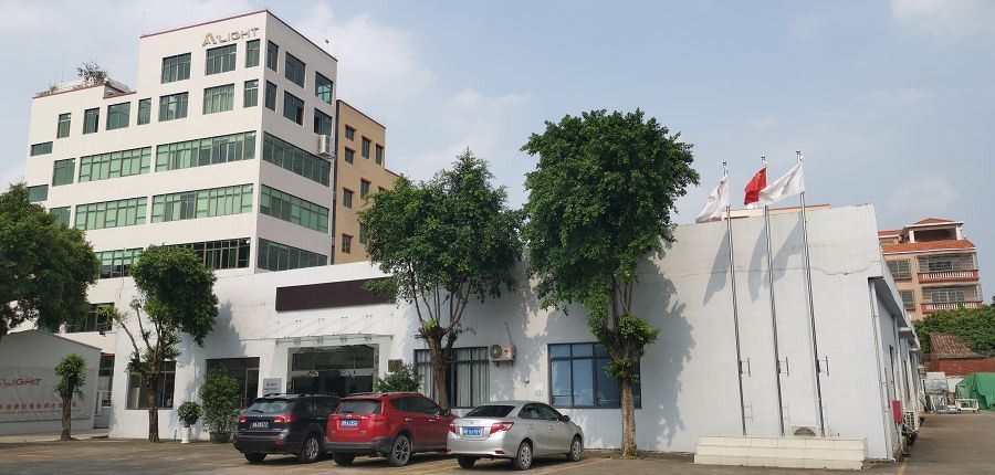 T-It-L6j Spray Booth China Car Paint Booth Manufacturer CE Auto Spray Booth for Sale