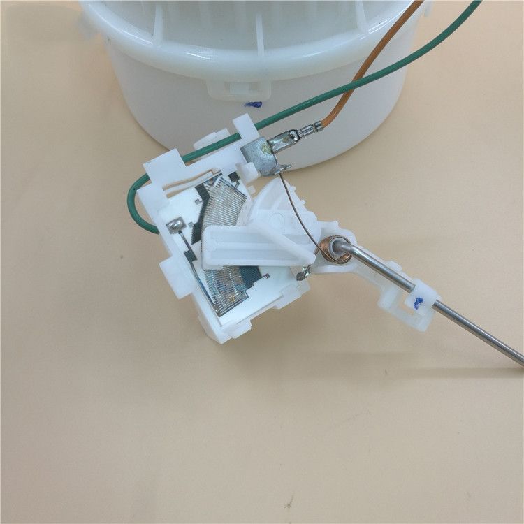 Electric Fuel Pump Kit for Mazda M3 1.6L Lf13-13-3z15 Z605-13-35xh