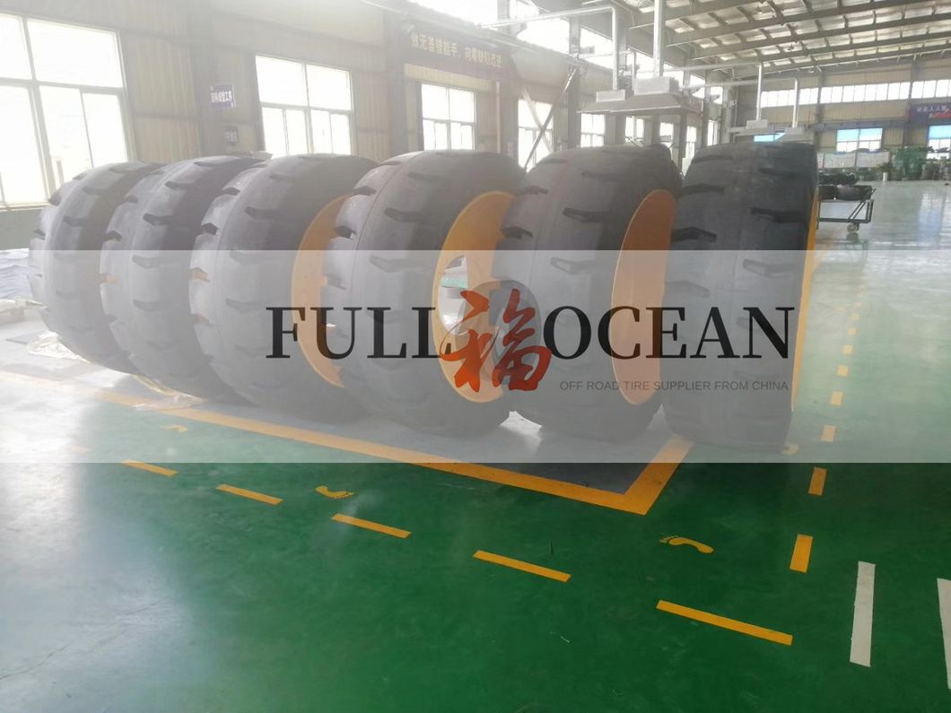 Scissor Lift Solid Wheel 16X5X12 White (non marking) Rib Pattern
