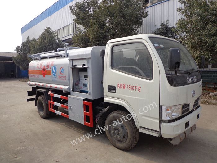 Dongfeng 4000 Liters Fuel Refueling Truck with Oil Pump and Filling Gun