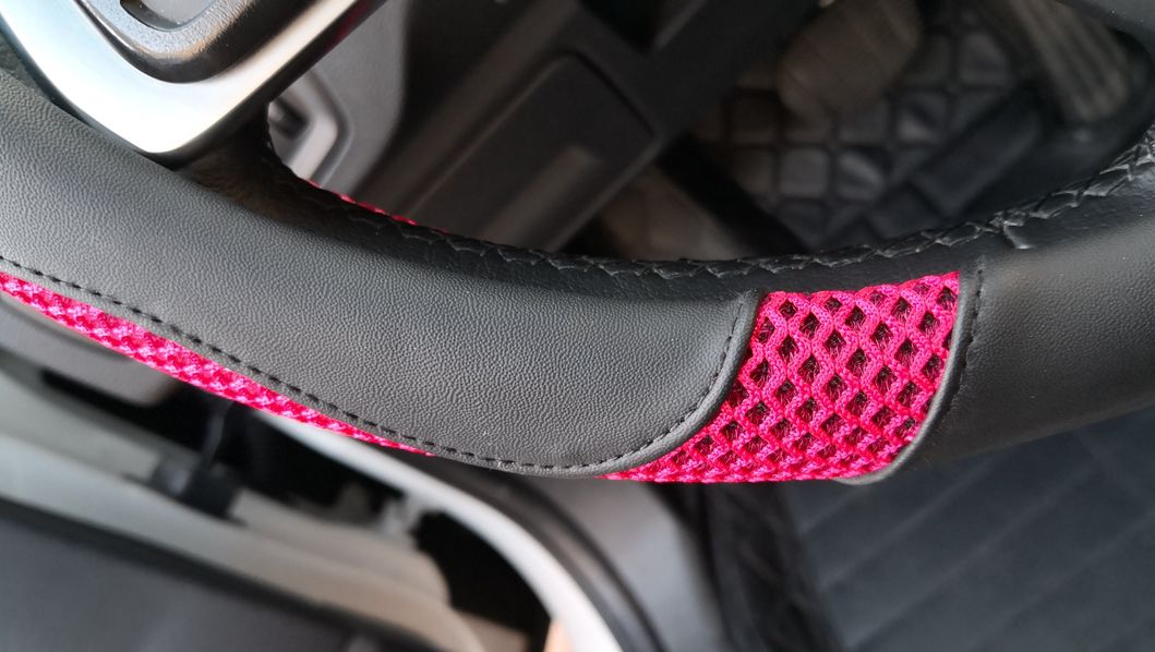 Double Material Splicing Air-Permeable Steering Wheel Cover