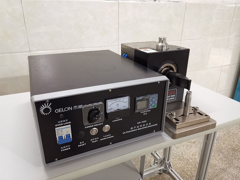 Pneumatic Single Spot Welding Machine for Welding Cylinder Core&prime; S Negative Terminal