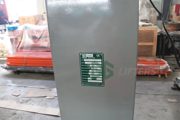 2000kg Hydraulic driven single post car parking lift for residential