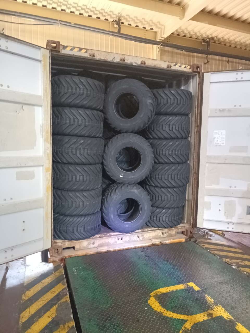 Radial Agricultural Tire 800/65r32 AG Tractor Tire Forerunner off Road Tire Farm Tire Implement Tire