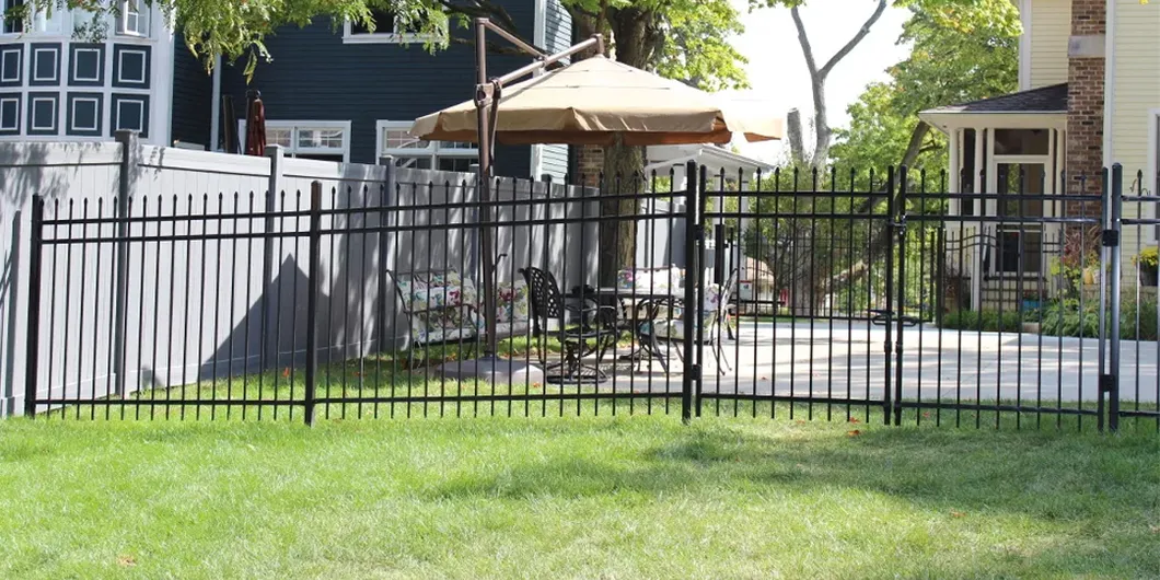 Yk Pressed Top Metal Fencing, Trellis &amp; Gates Security Metal Fence China Wire Mesh Fence Panel Outdoor Picket Fence Steel Fencing