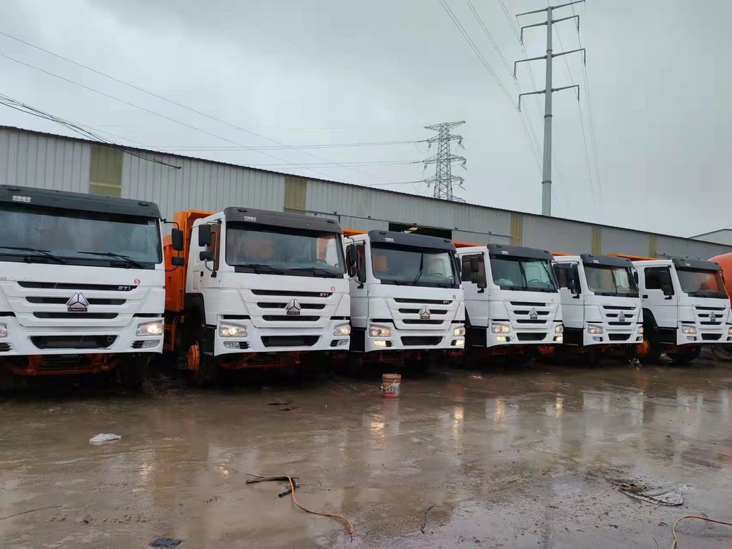 Used HOWO 8X4 371HP Dumper Tipper Truck Diesel Trucks for Sale