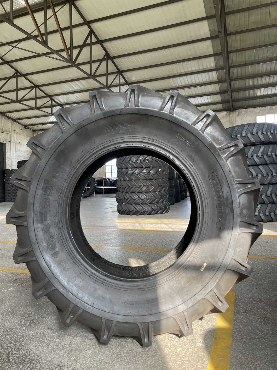 OEM Service Agricultural Tire R1 Pattern 20.8 38 with ISO CCC Certificate