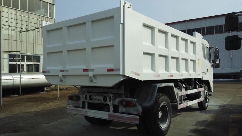 Dongfeng Small Mini 140HP 6cbm 4X2 10ton Dump Truck Used for Transporting Sand and Gravel Price